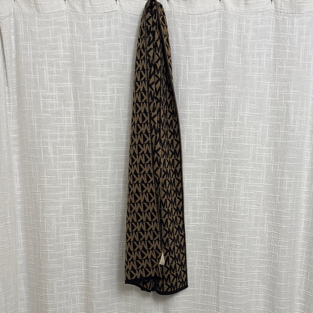 Michael Kors Black and Tan reversible Monogram Scarf NWOT